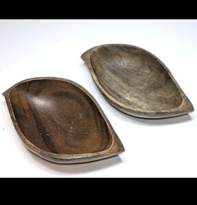 Vintage Rustic Wooden Leaf-Shaped Bowls